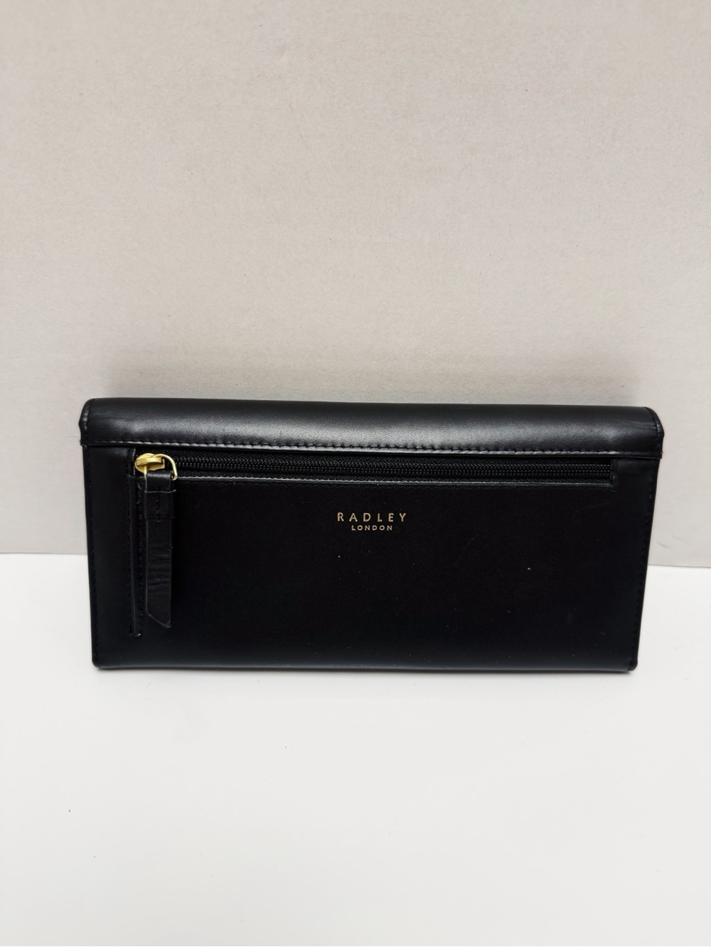 Radley London - Heritage Large Flapover Black Wallet - Picture 3 of 5